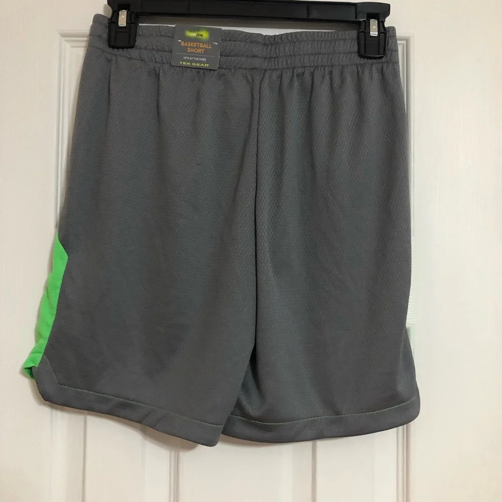 Tek Gear‎ NWT husky boys size small grey with green new basketball shorts new